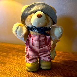 Vintage Wendy’s 1986 Dudley Furskin Bear Like New!